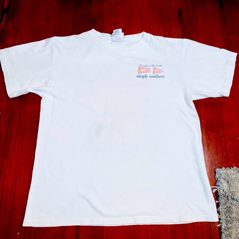 White simply souther t shirt